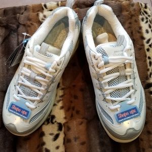 Sketchers sneakers with fitness dvd -size 8